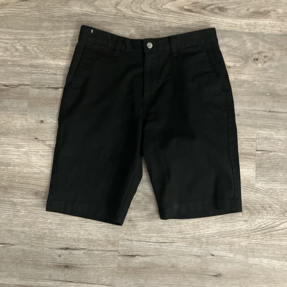 Men’s size 31 Black Volcom shorts